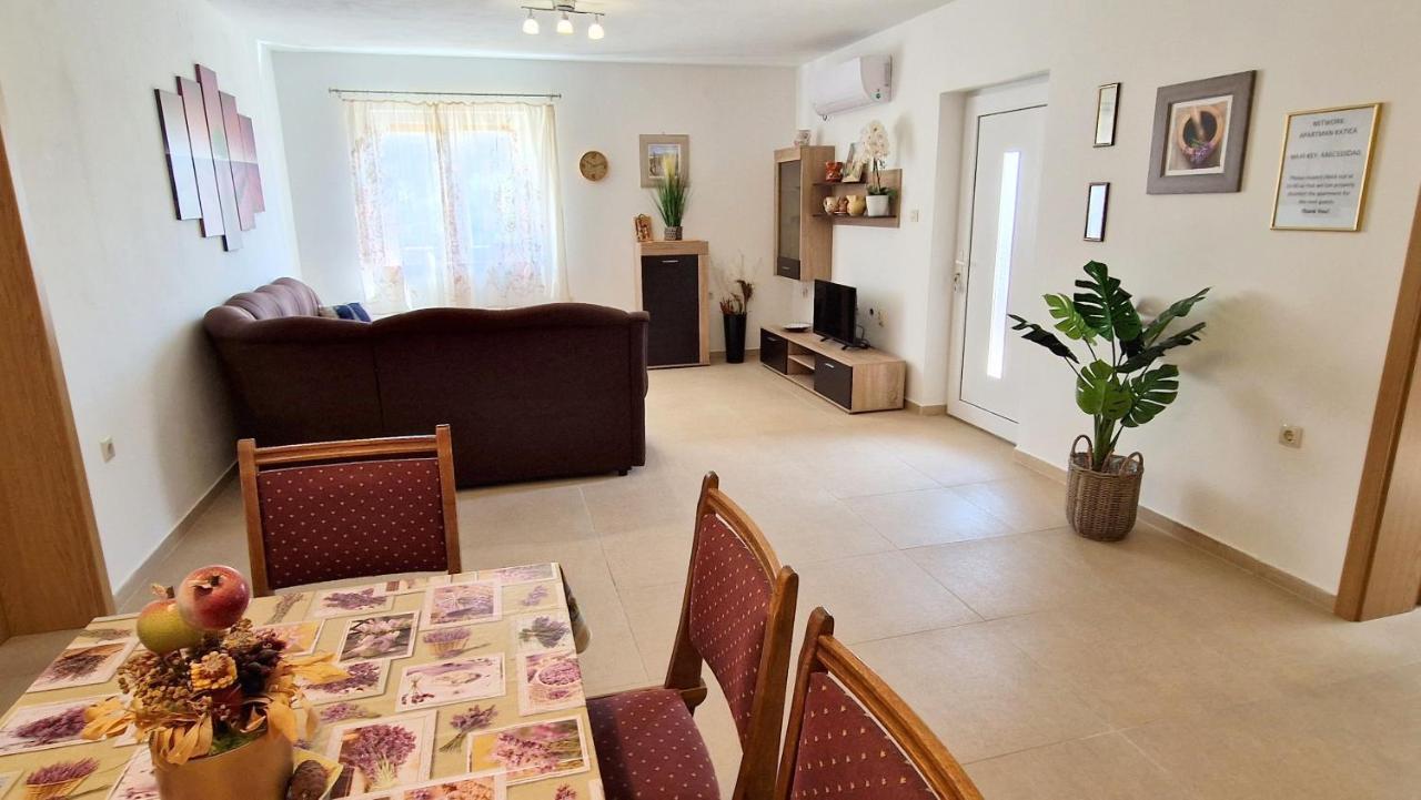 Apartment Katica Krk Town Exterior foto