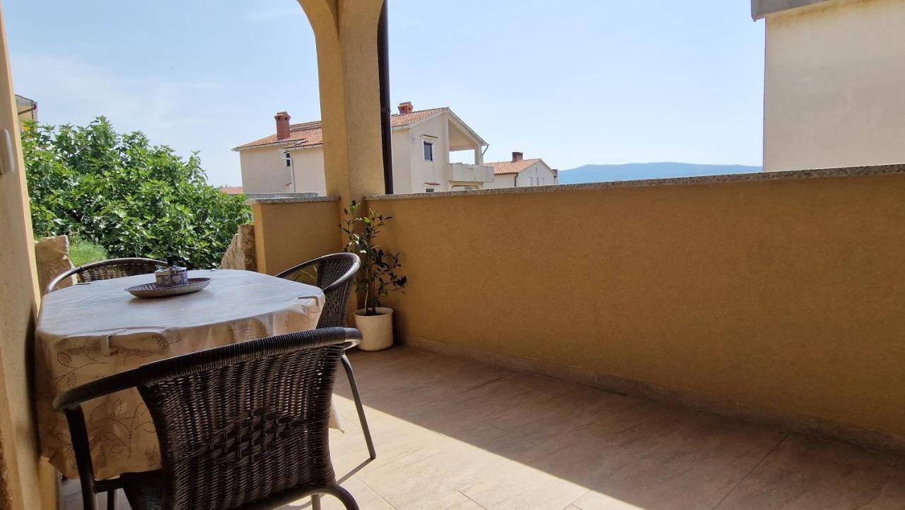 Apartment Katica Krk Town Exterior foto